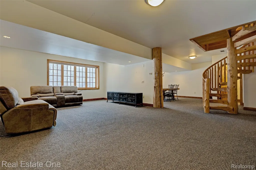 4340 Lahring Road Holly Township MI 48442