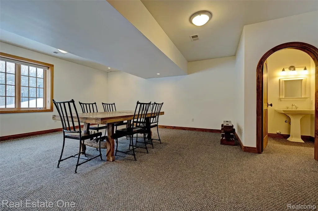 4340 Lahring Road Holly Township MI 48442