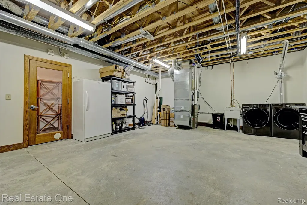 4340 Lahring Road Holly Township MI 48442