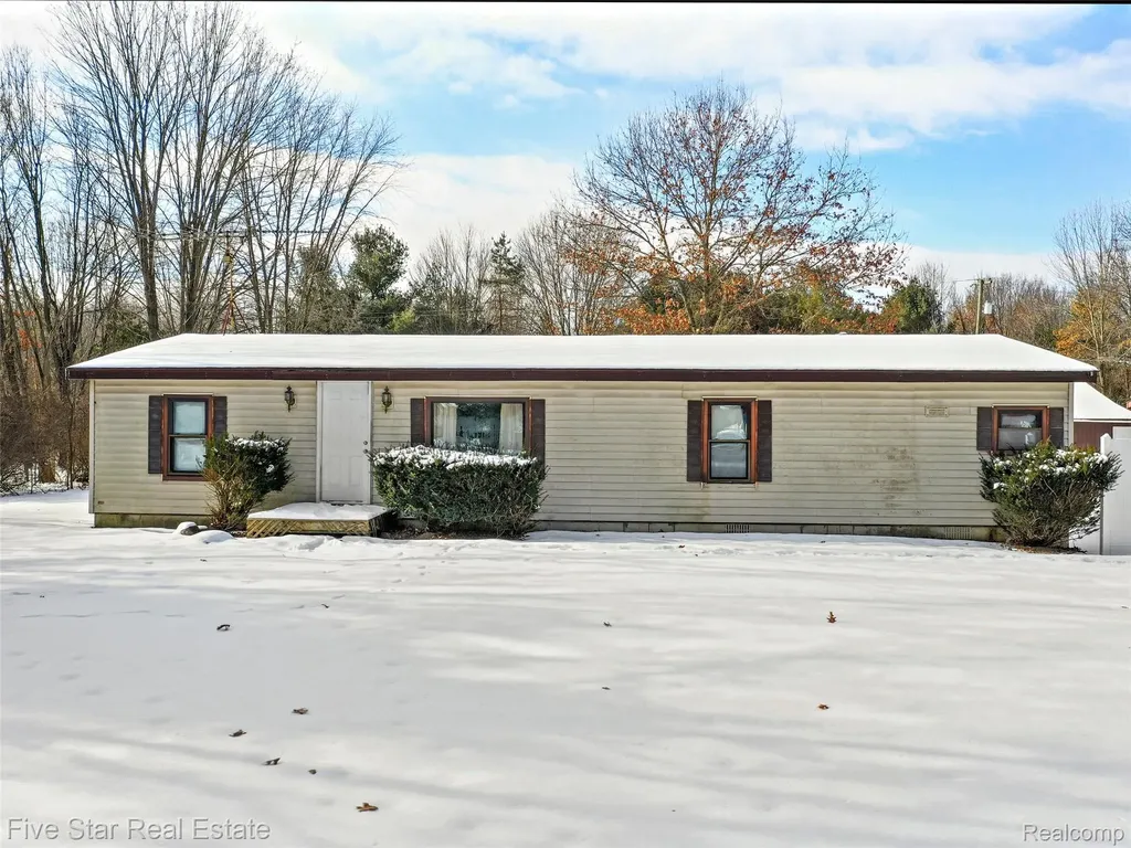 2185 Armond Road Howell City MI 48855