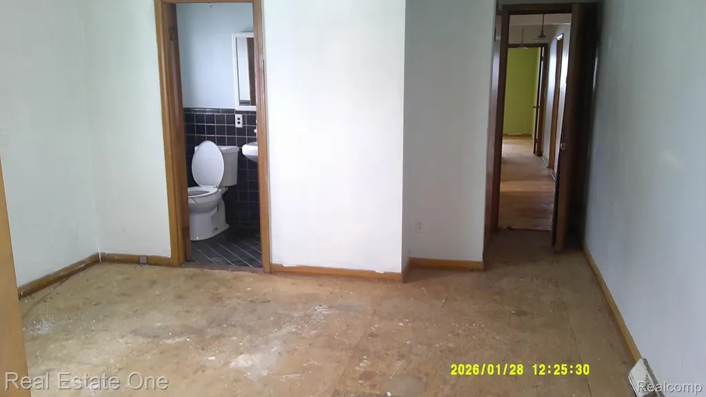 20435 Basil Street Detroit City MI 48235