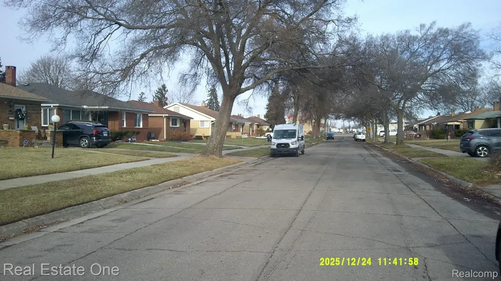 20435 Basil Street Detroit City MI 48235