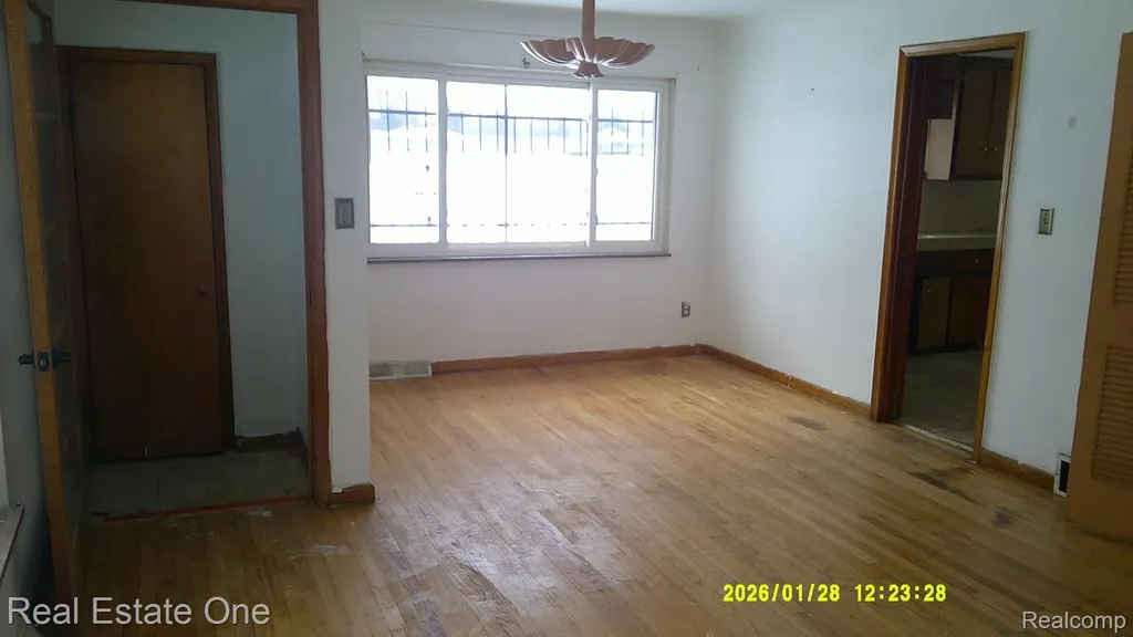 20435 Basil Street Detroit City MI 48235