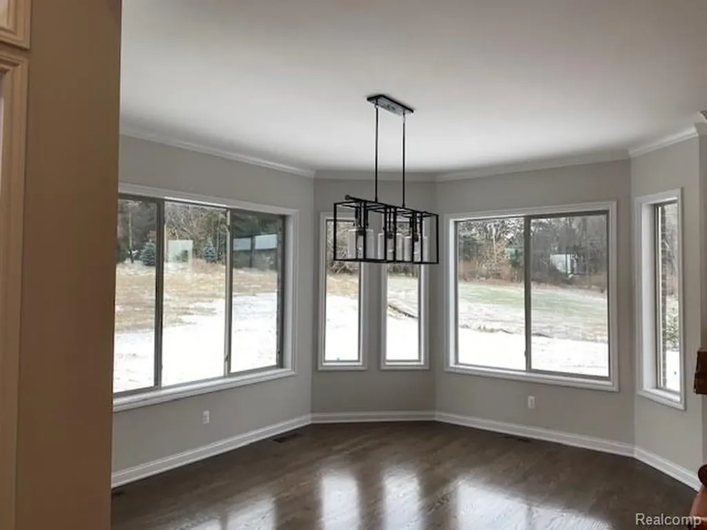 02 Bur Oak Lane Oakland Charter Township MI 48363