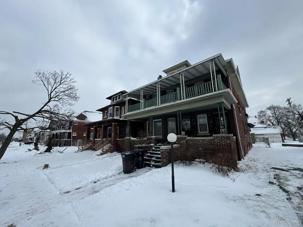 909/907 W Euclid Street Detroit City MI 48202