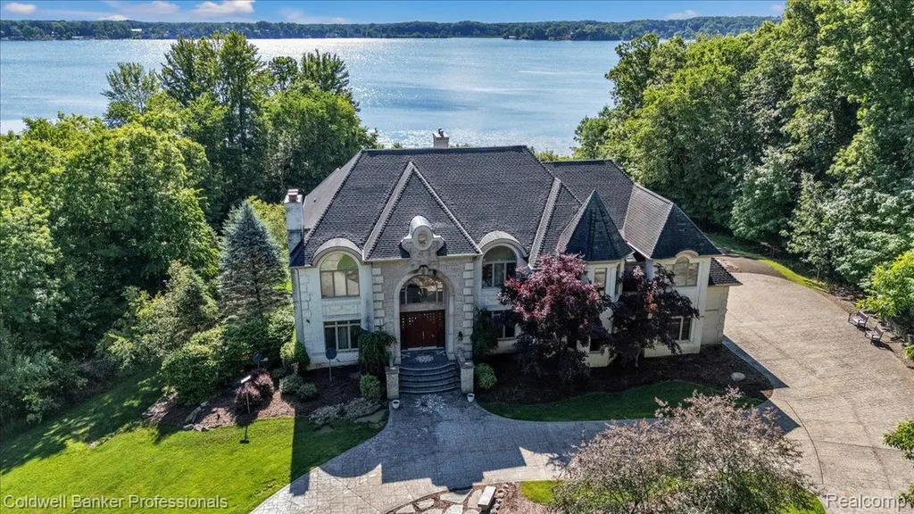 4359 Longview Drive Elba Township MI 48446