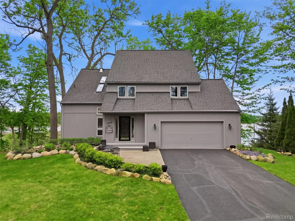4965 Grover Drive Genoa Township MI 48116