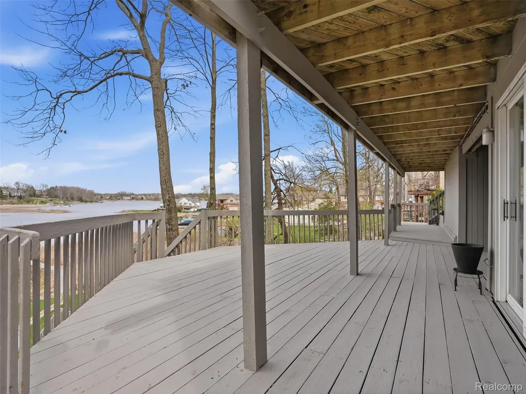 4965 Grover Drive Genoa Township MI 48116