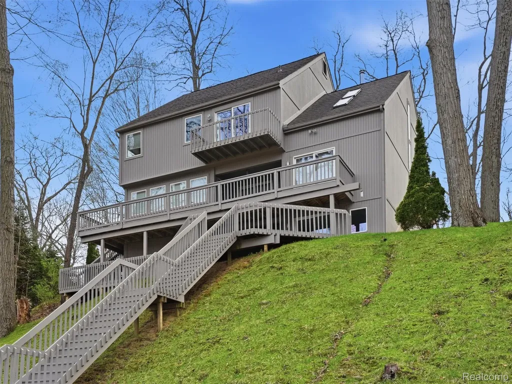 4965 Grover Drive Genoa Township MI 48116