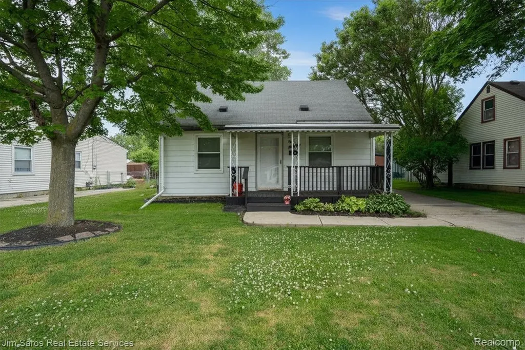 26692 Chippendale Street Roseville City MI 48066
