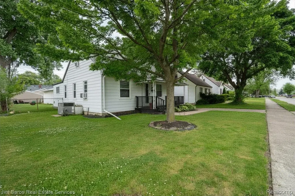 26692 Chippendale Street Roseville City MI 48066