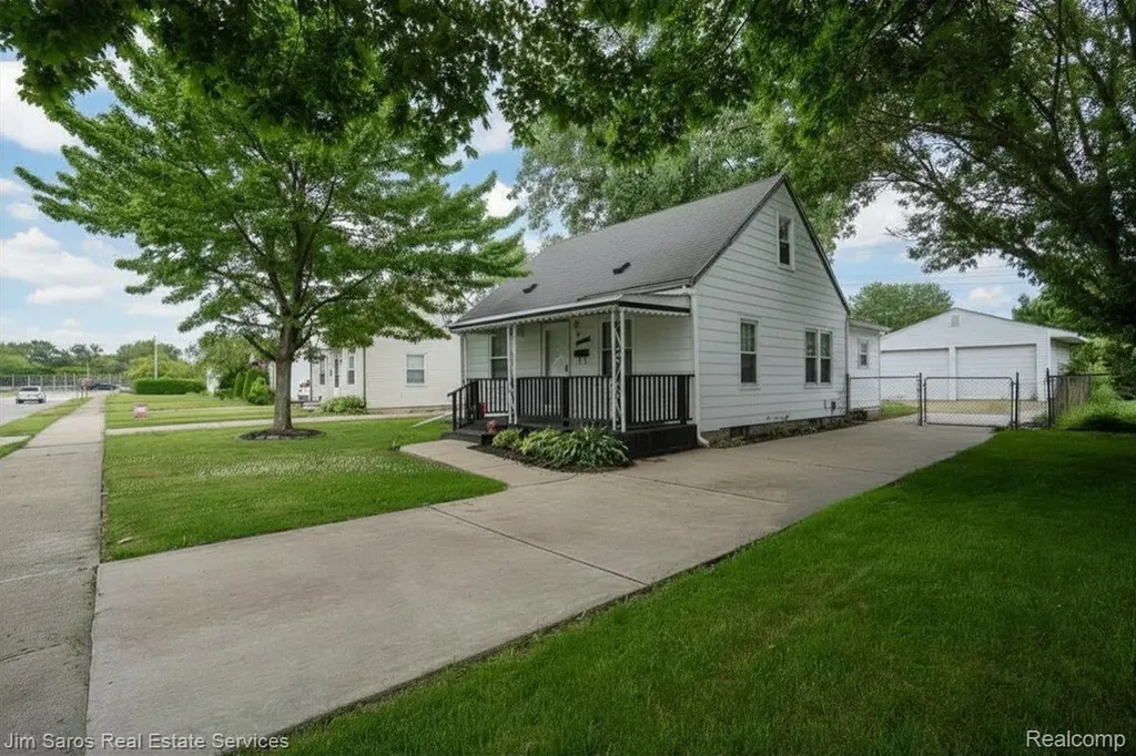 26692 Chippendale Street Roseville City MI 48066