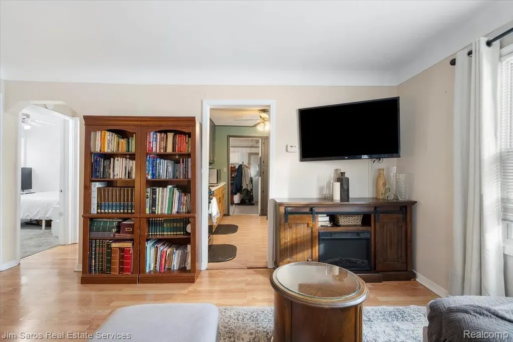 26692 Chippendale Street Roseville City MI 48066