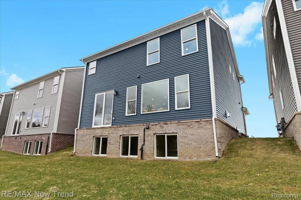 209 Mountain View Lane Milford Village MI 48381