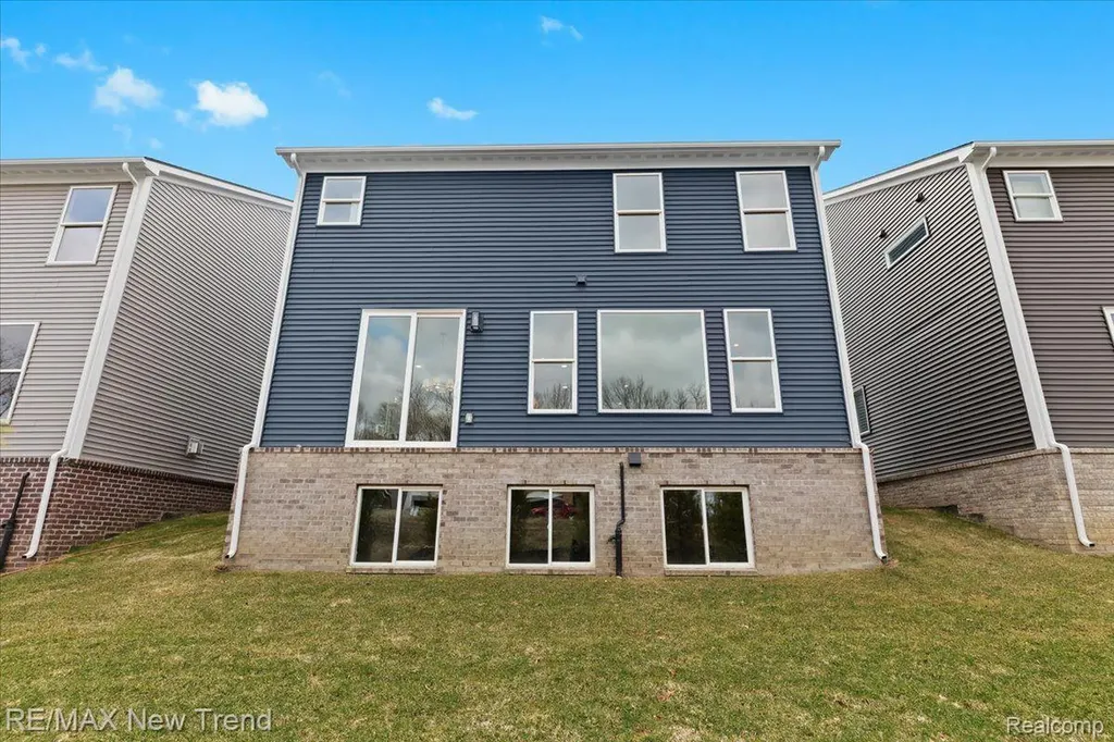 209 Mountain View Lane Milford Village MI 48381