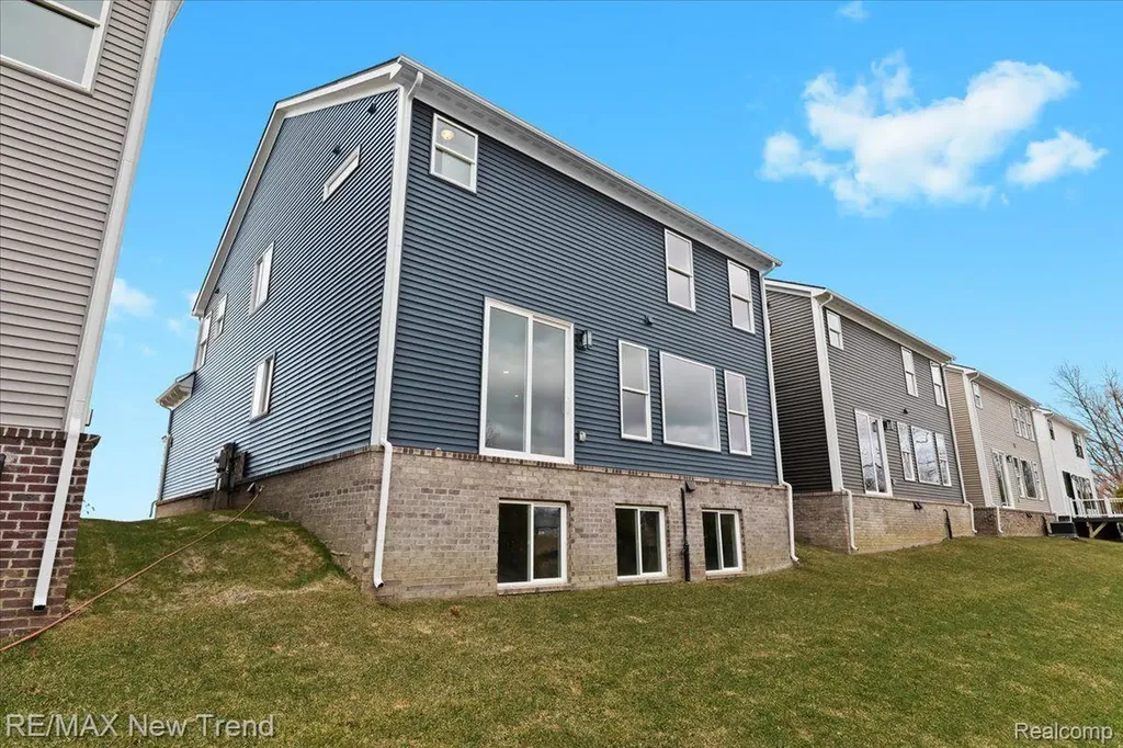 209 Mountain View Lane Milford Village MI 48381