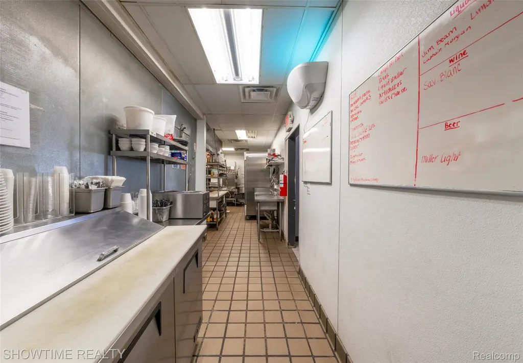321 Chartier Marine City City MI 48039