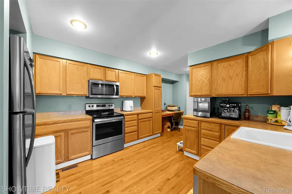 321 Chartier Marine City City MI 48039