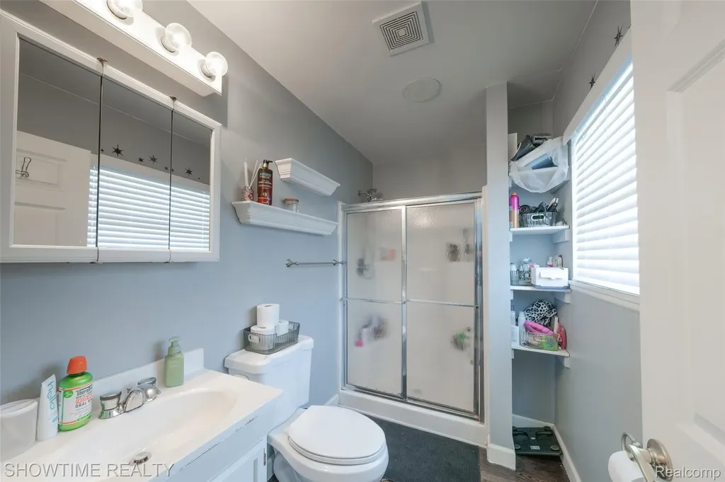 321 Chartier Marine City City MI 48039