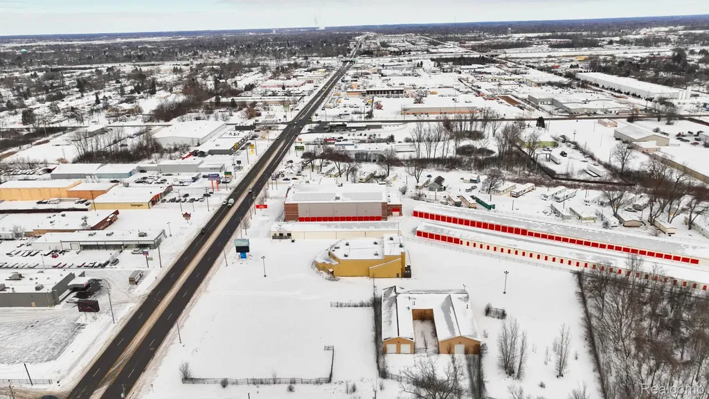 2341 S Dort Highway Flint City MI 48507