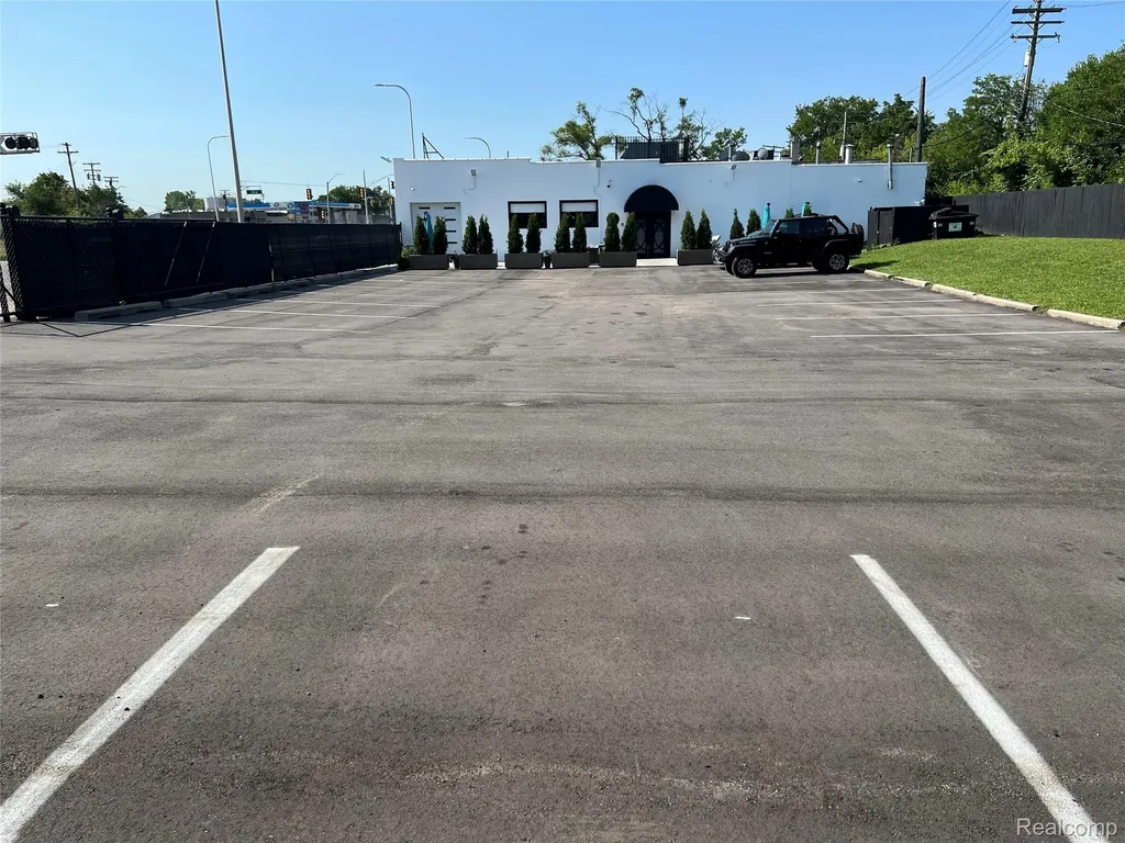 8867 Livernois Avenue Detroit City MI 48204