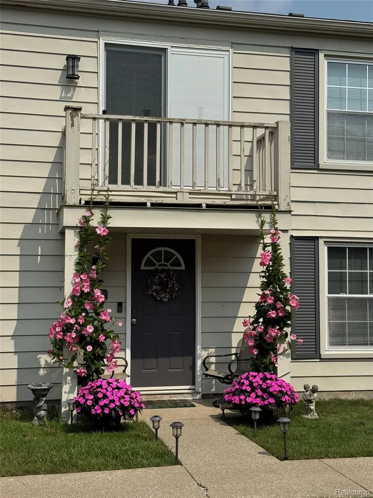 2627 Thornbrier Court Orion Charter Township MI 48430