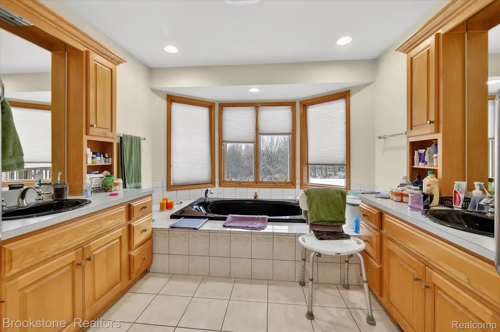 5163 Country Squire Road Dryden Township MI 48428