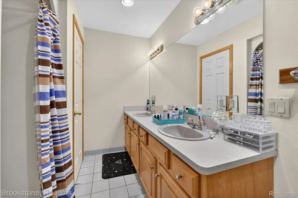 5163 Country Squire Road Dryden Township MI 48428