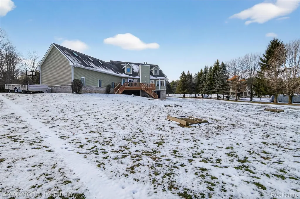5163 Country Squire Road Dryden Township MI 48428