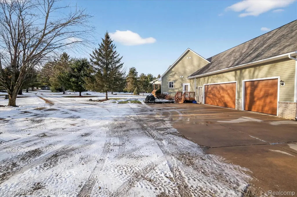 5163 Country Squire Road Dryden Township MI 48428