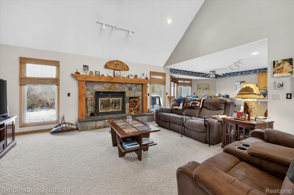 5163 Country Squire Road Dryden Township MI 48428