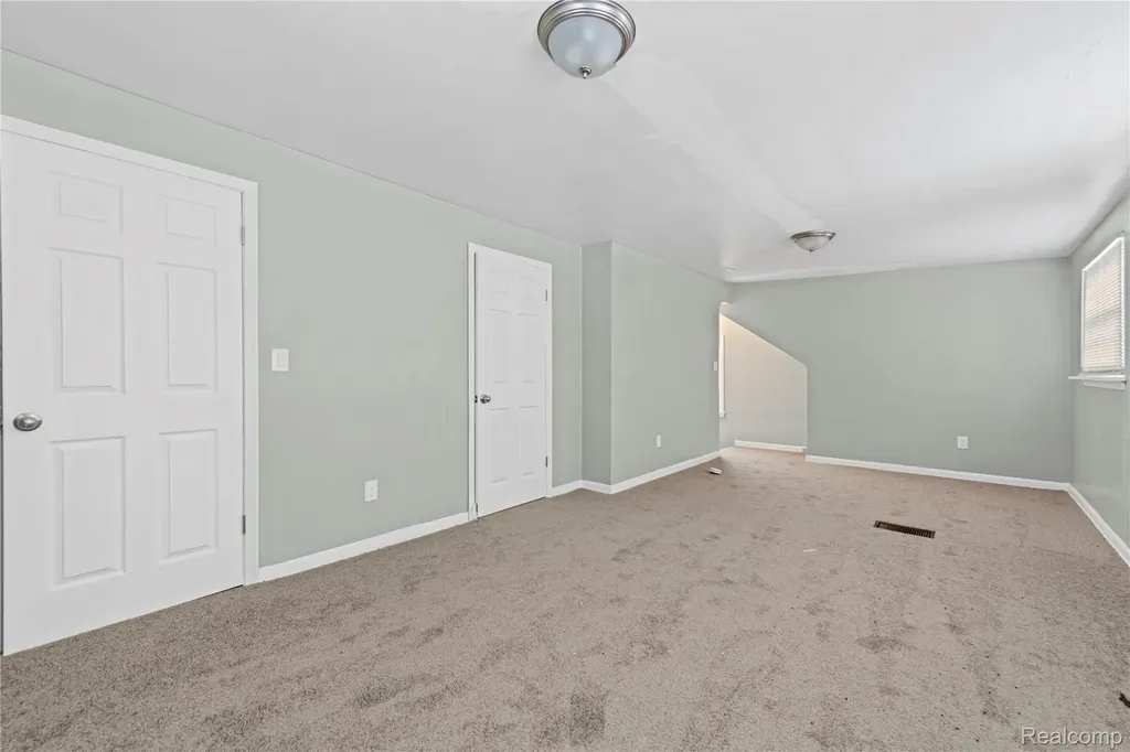 20508 Kenosha Street Harper Woods City MI 48225