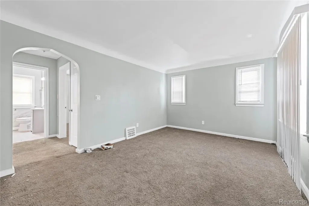 20508 Kenosha Street Harper Woods City MI 48225