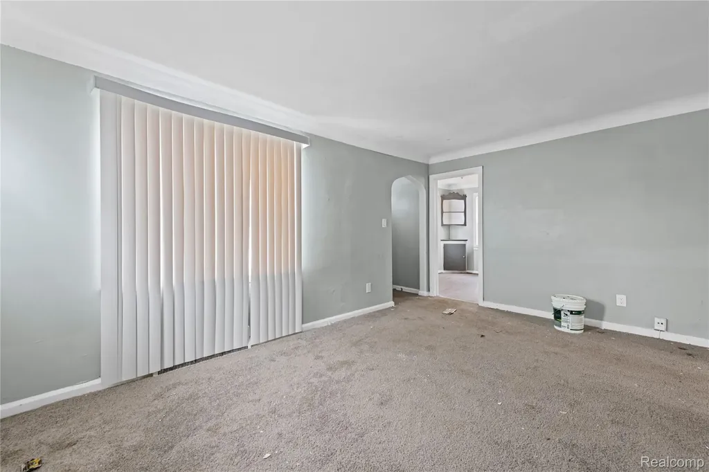 20508 Kenosha Street Harper Woods City MI 48225