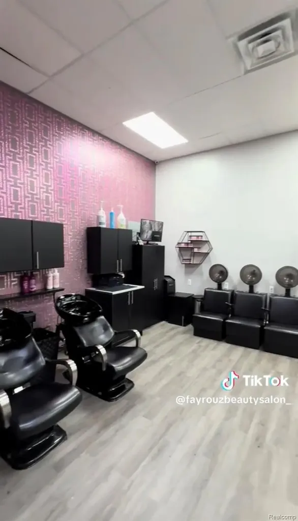 15010 W Warren Dearborn City MI 48126