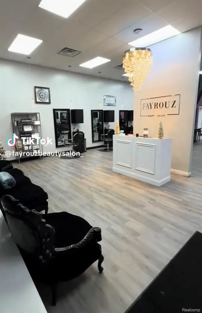 15010 W Warren Dearborn City MI 48126