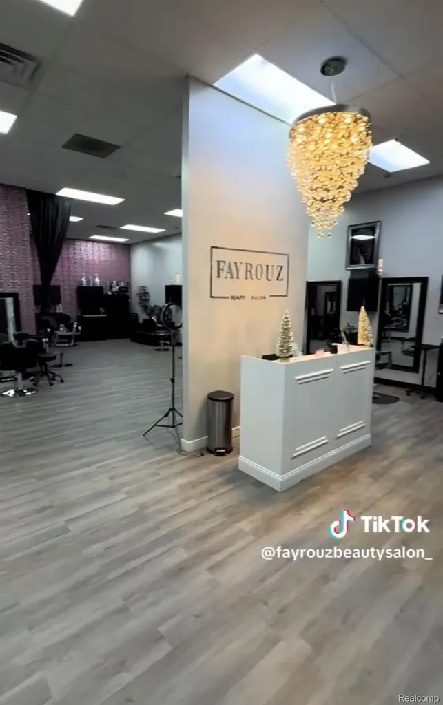 15010 W Warren Dearborn City MI 48126