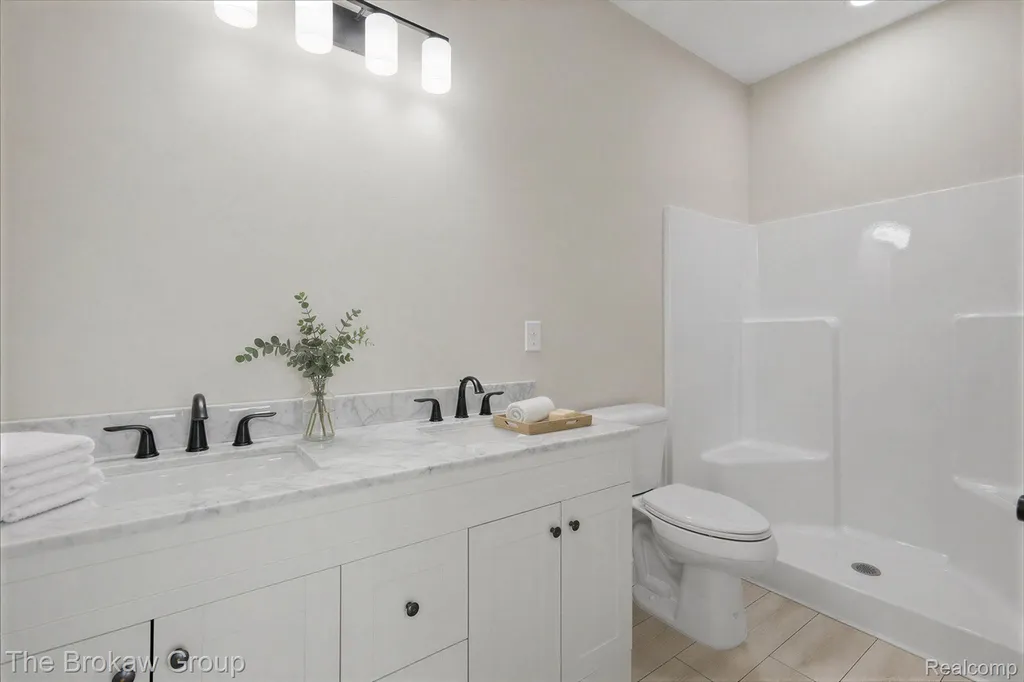 3365 Meadowridge Court Richfield Township MI 48423