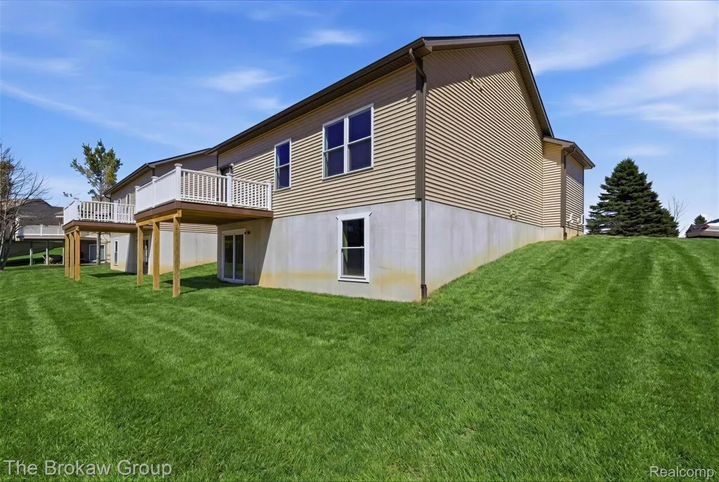 3365 Meadowridge Court Richfield Township MI 48423
