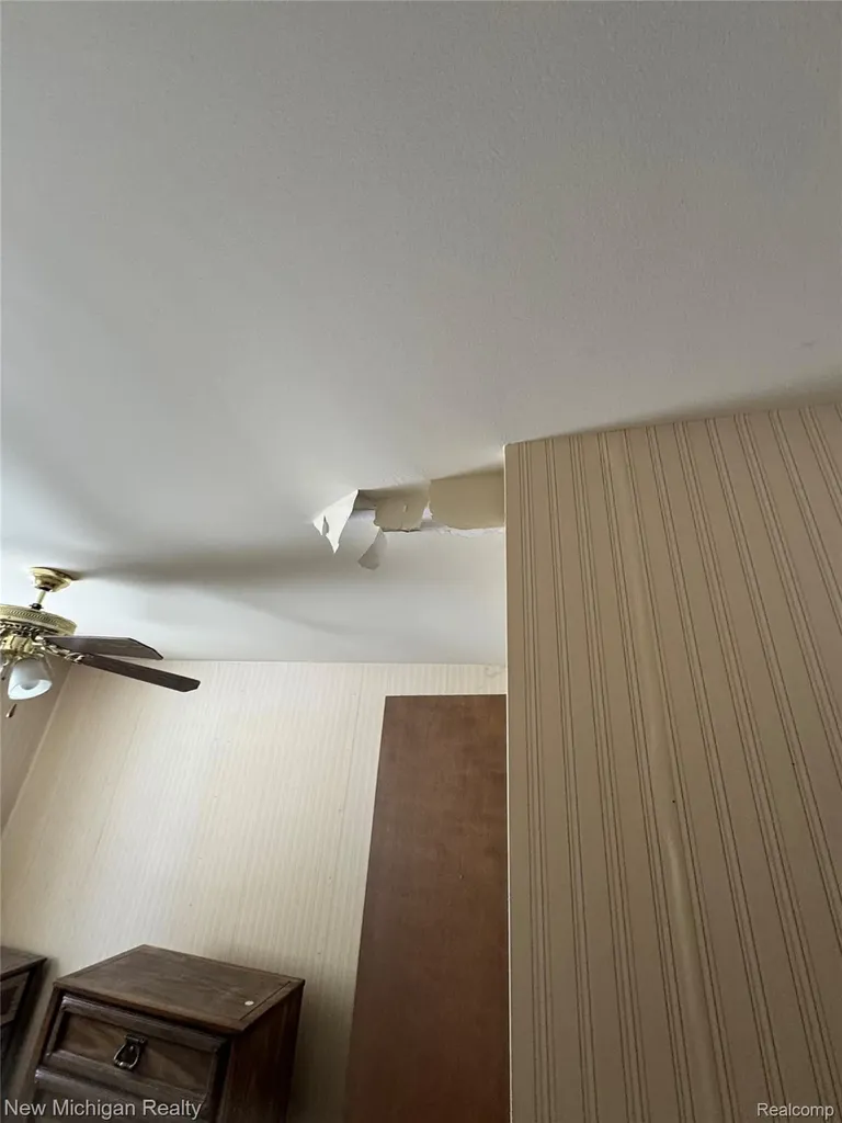 5705 Lake Grove Drive White Lake Charter Township MI 48383