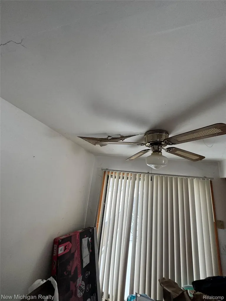 5705 Lake Grove Drive White Lake Charter Township MI 48383