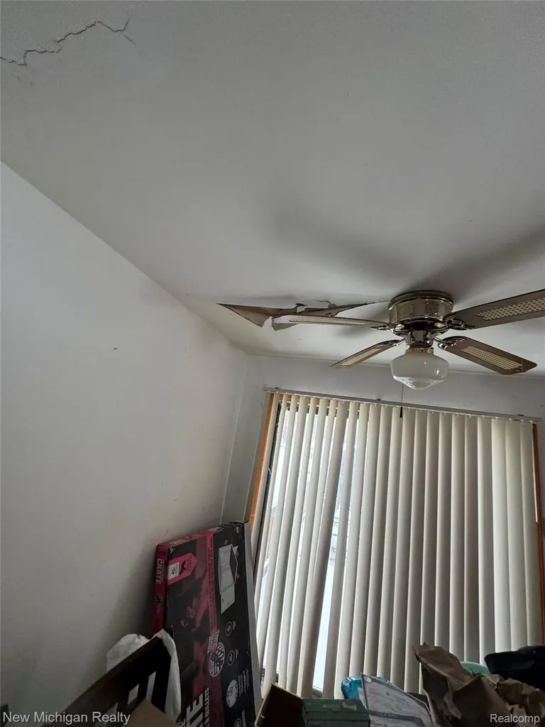 5705 Lake Grove Drive White Lake Charter Township MI 48383