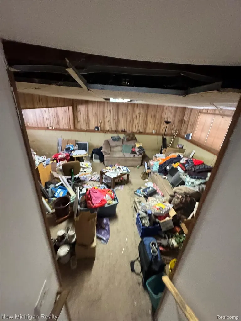 5705 Lake Grove Drive White Lake Charter Township MI 48383