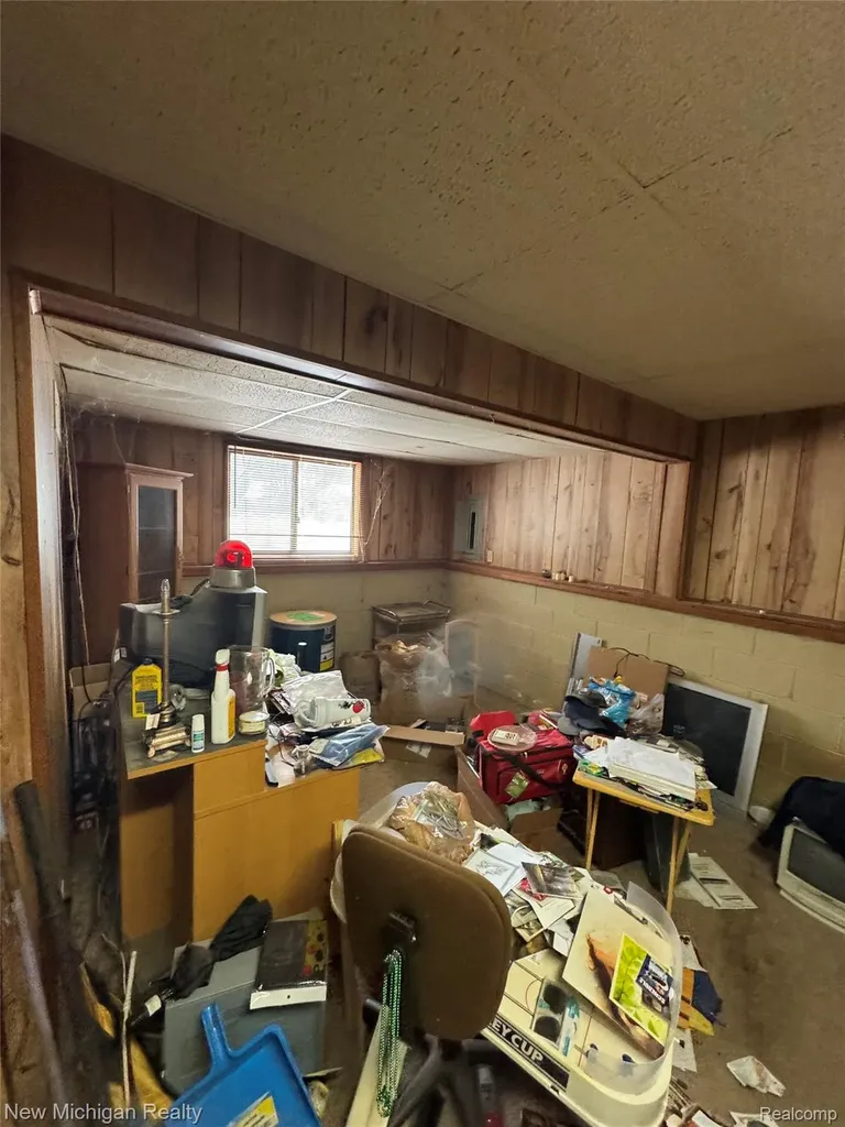 5705 Lake Grove Drive White Lake Charter Township MI 48383