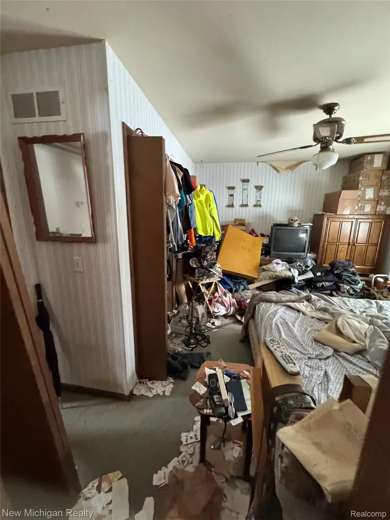 5705 Lake Grove Drive White Lake Charter Township MI 48383
