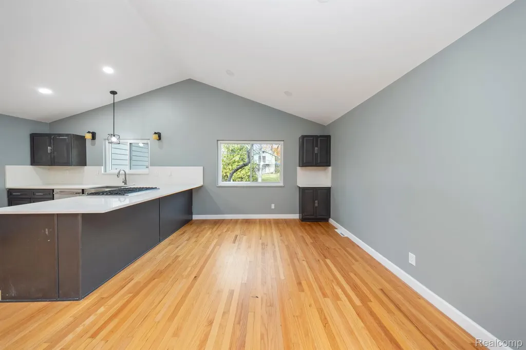 5731 Farmington Road West Bloomfield Charter Township MI 48322