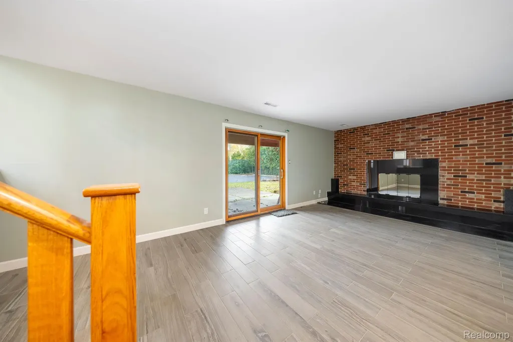 5731 Farmington Road West Bloomfield Charter Township MI 48322