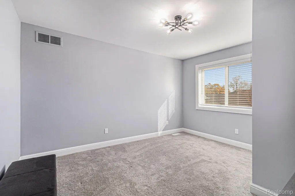 14270 Wright Drive Fenton Charter Township MI 48451