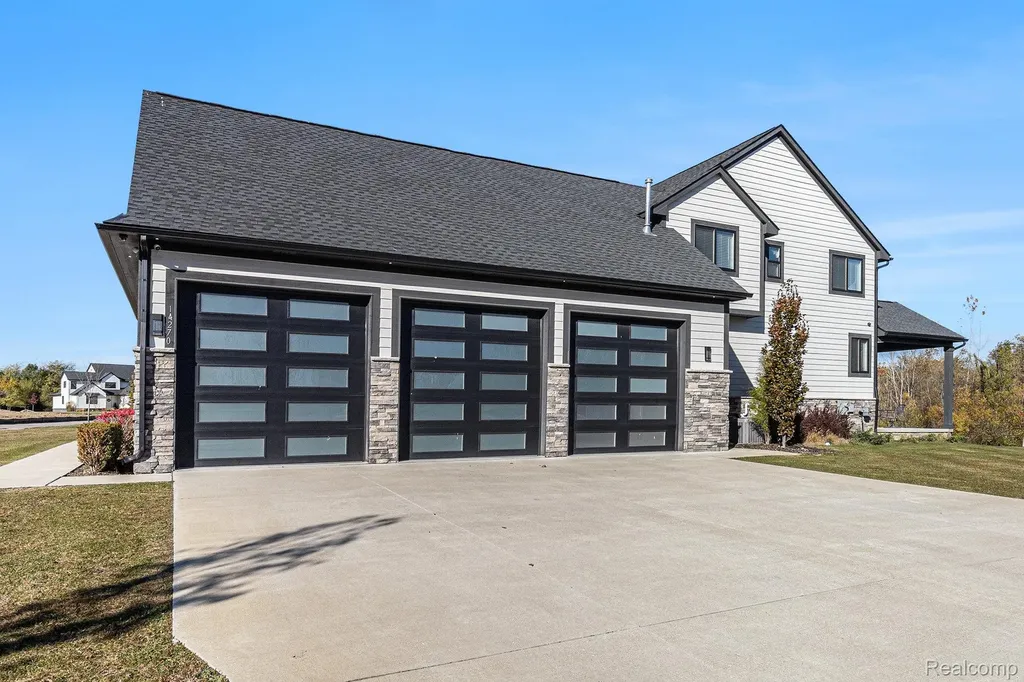 14270 Wright Drive Fenton Charter Township MI 48451