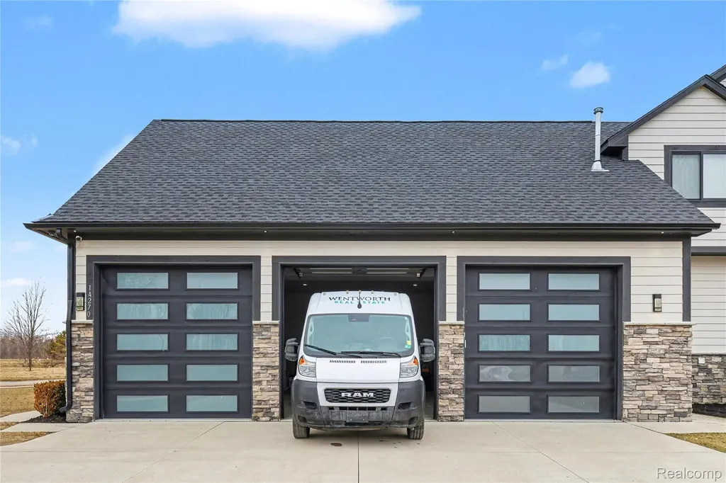 14270 Wright Drive Fenton Charter Township MI 48451